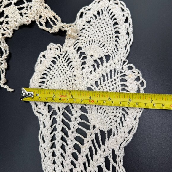 Vtg Crochet Doilies Lace Floral Designs Farm Table Cottagecore set of 3 - Picture 4 of 8